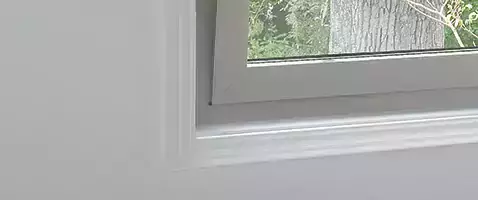 Parclose carrée et droite ferrage invisible en option