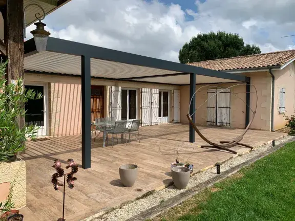 pergola adossée au mur