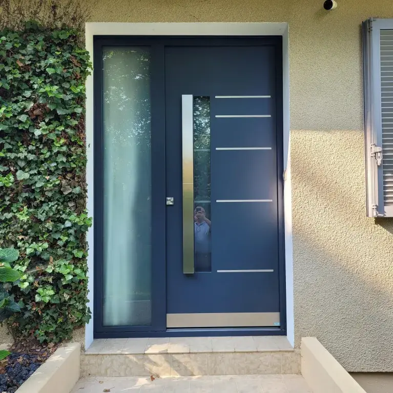 porte d'entrée alu bleu