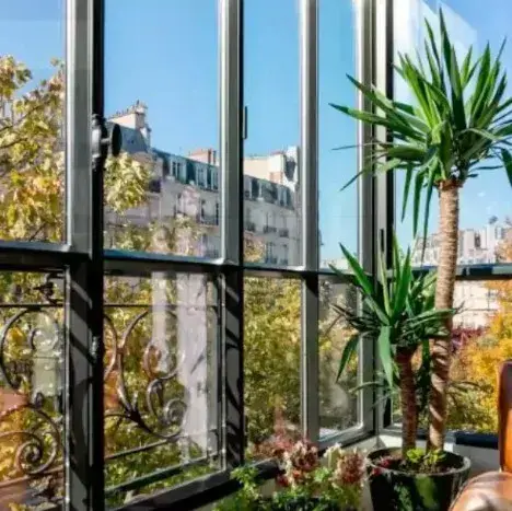 Fenêtres à l'Aigle en acier anthracite