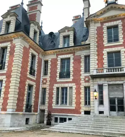 chateau avant le restauration des fenêtres