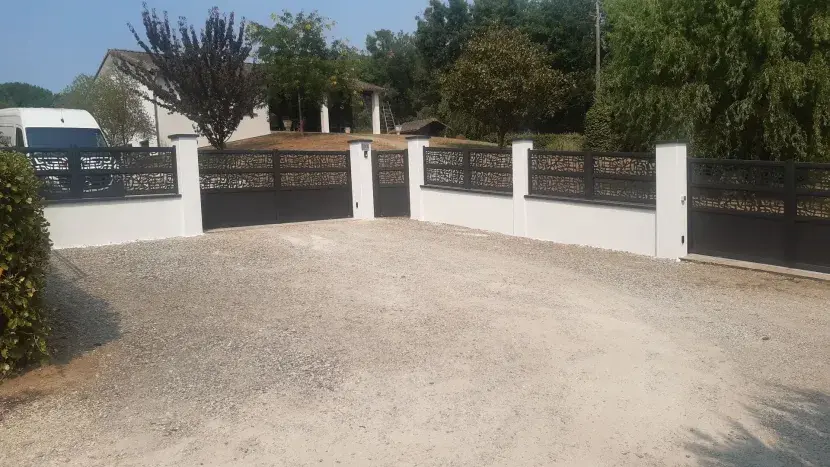 compressed-Clôture - Bouloc.jpg